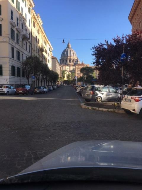 Affreschi A San Pietro Bed & Breakfast โรม ภายนอก รูปภาพ